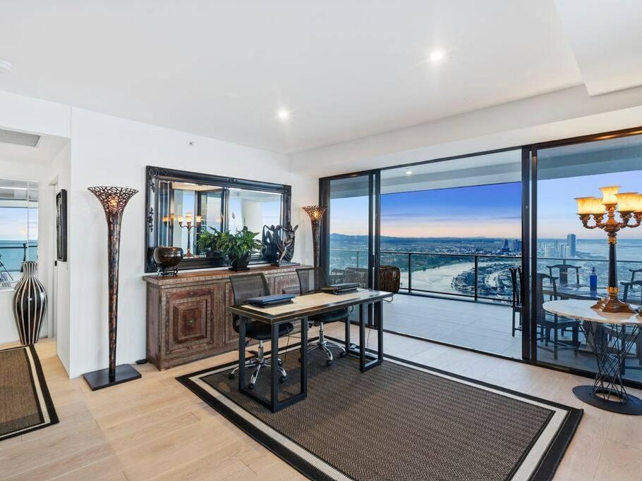 Exclusive Circle On Cavil Sub-Penthouse Luxury Apt - Hosted By Coastal Letting ゴールドコースト エクステリア 写真