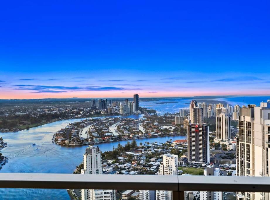 Exclusive Circle On Cavil Sub-Penthouse Luxury Apt - Hosted By Coastal Letting ゴールドコースト エクステリア 写真